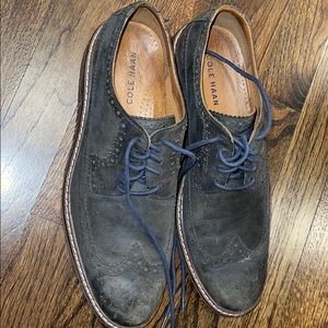 Men’s wing tip shoes